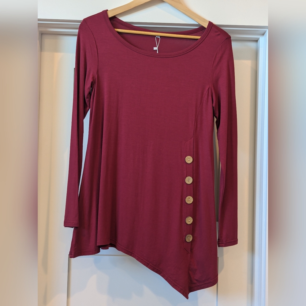 NWT! Pokwai Women's Top, Size Medium
